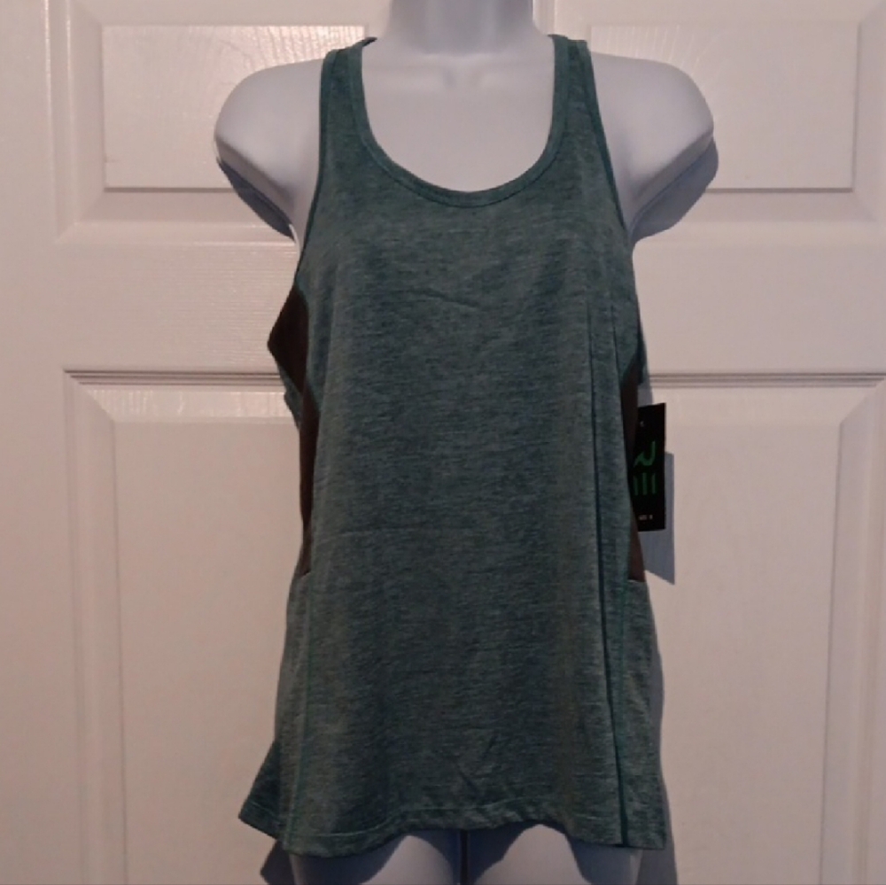 Real Essential Women's Tank Top Sleeveless Shirt Size Medium Blue NWT